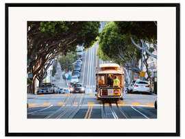 Ingelijste kunstdruk Cable tram in a street of San Francisco, California, USA