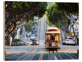 Trätavla Cable tram in a street of San Francisco, California, USA