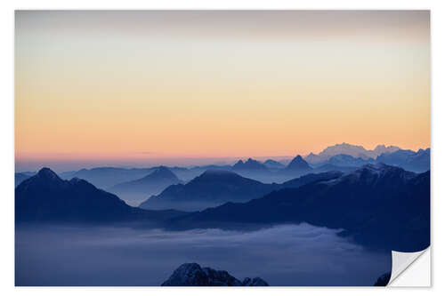 Selvklebende plakat Distant mountain layers at sunrise. View from Brienzer Rothorn over swiss alps