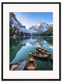 Gerahmter Kunstdruck Morgenstimmung am Pragser Wildsee