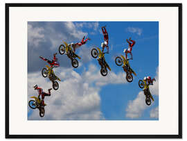 Gerahmter Kunstdruck Stunt-Biker Freestyle