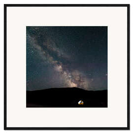 Impression artistique encadrée Camping underneath milky way