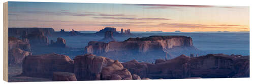 Trätavla Panoramic sunrise over Monument Valley Tribal park, Arizona, USA