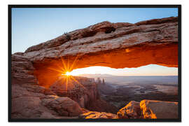 Gerahmter Kunstdruck Sonnenaufgang am Mesa Arch, Canyonlands Nationalpark, Utah, USA