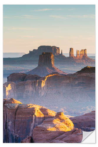 Selvklæbende plakat Hunt's Mesa sunrise, Monument Valley Tribal park, Arizona, USA