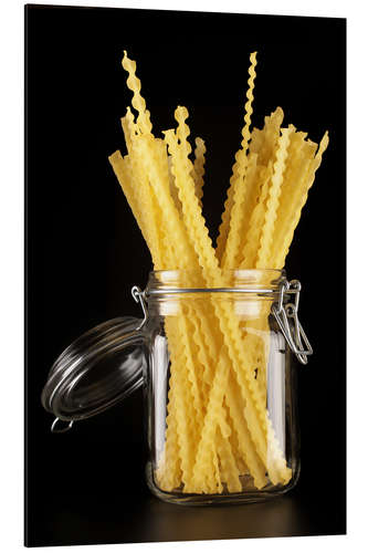 Obraz na aluminium Mafaldi pasta in a glass jar