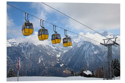 Hartschaumbild Seilbahnfahren in den Alpen