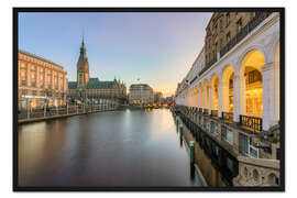 Gerahmter Kunstdruck Hamburg Alsterarkaden und Rathaus