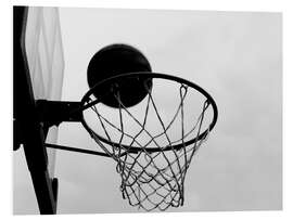 Hartschaumbild Blick auf einen Basketballkorb von unten