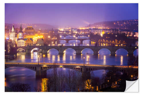 Sisustustarra Prag with Vltava at dusk