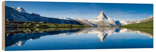 Puutaulu Stellisee and Matterhorn near Zermatt in the Swiss Alps