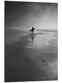 Aluminium print A lone surfer on his way into the sea.