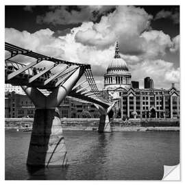 Naklejka na ścianę Millennium Bridge and St Paul's Cathedral, London