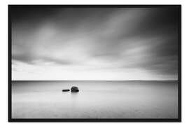 Gerahmter Kunstdruck Steine im Meer monochrome