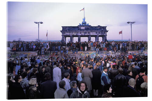Akryylilasitaulu Berliners celebrate the opening of the border