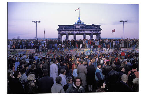 Alumiinitaulu Berliners celebrate the opening of the border