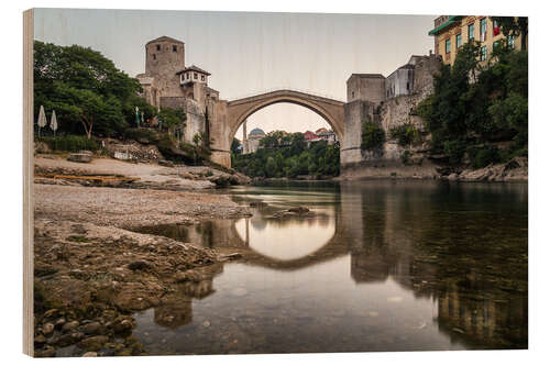 Puutaulu Stari Most Bosnia in the morning