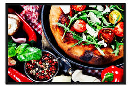 Gerahmter Kunstdruck Pizza und frische italienische Zutaten