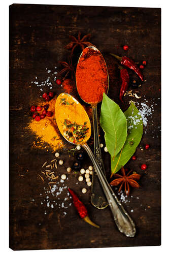 Canvas-taulu Bright spices on an old wooden board