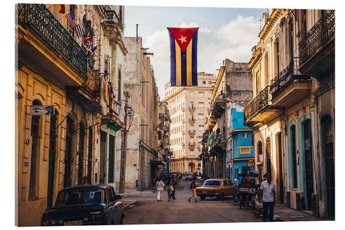 Akrylbilde A Cuban flag with holes