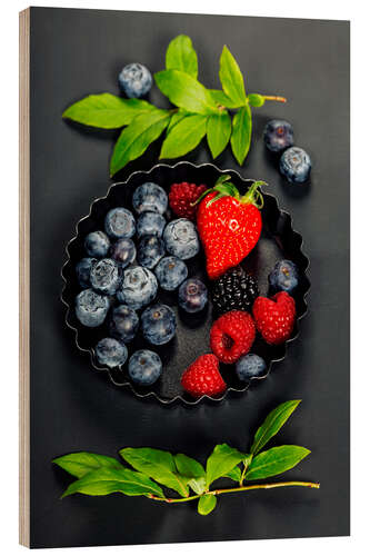 Wood print Fresh Berries on Dark Background