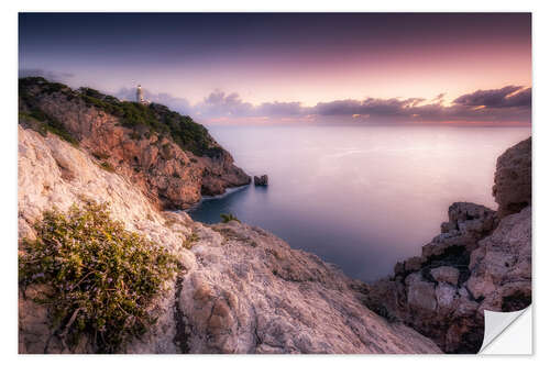 Vinilo para la pared Morning light at the lighthouse Cala Ratjada / Capdepera (Majorca / Spain)