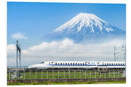 Hartschaumbild Japanischer Shinkansen Schnellzug fährt am Berg Fuji vorbei