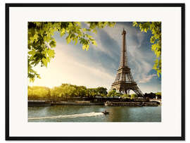 Gerahmter Kunstdruck Eiffelturm am Fluss Seine, Frankreich