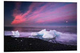 Aluminium print Icebergs on the beach in Iceland