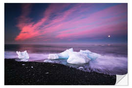 Muursticker Icebergs on the beach in Iceland