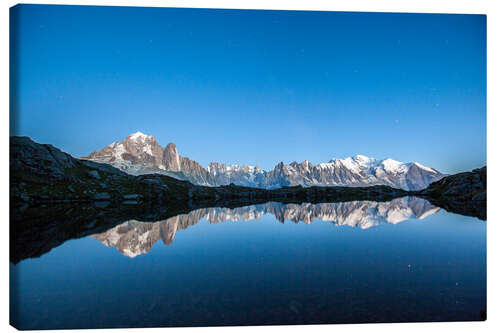 Tableau sur toile Reflet du Mont Blanc dans les Lacs des Chéserys, France