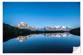 Naklejka na ścianę Mont Blanc reflected in Lacs des Chéserys, France