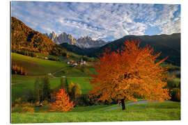 Quadro em plexi-alumínio Funes Valley in autumn, Dolomites, South Tyrol, Italy