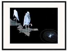 Gerahmter Kunstdruck Drei Störche und ein Frosch in einem Teich