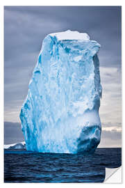 Selvklebende plakat Antarctic iceberg in the snow