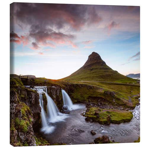 Leinwandbild Mitternachts Sonnenuntergang über Kirkjufell, Island