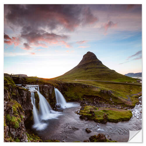 Sticker mural Midnight sunset over Kirkjufell, Iceland