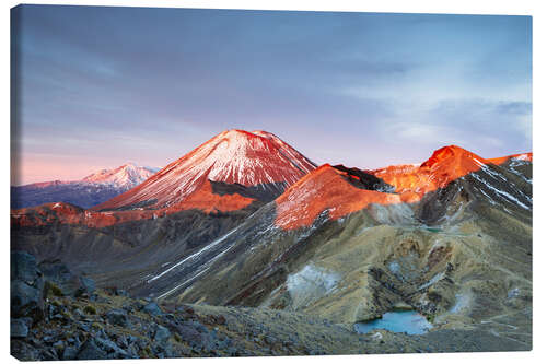 Leinwandbild Erstes Licht auf dem Vulkan, Tongariro Kreuzung, Neuseeland