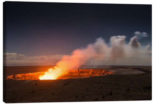 Canvastavla Active Kilauea Volcano under starry Sky, Big Island, Hawaii