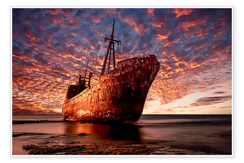 Poster Abandoned ship at sunset