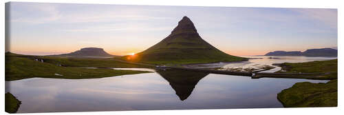 Lærredsbillede Midnight sun at Kirkjufell mountain, Iceland