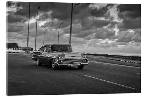 Acrylic print Classic Cuban Car in black and white