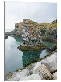 Aluminium print Rocky coastal scenery in Iceland