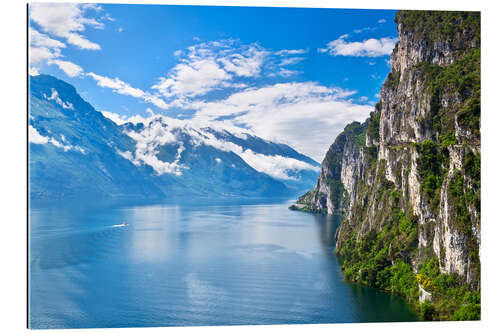 Stampa su plexi-alluminio Summer view over of lake Garda in Italy