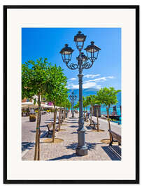 Kunsttryk i ramme Village of Gargnano, Lake Garda Italy