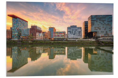 Cuadro de PVC Düsseldorf Reflection in the Media Harbor at sunset