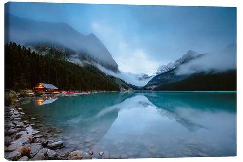 Leinwandbild Misty Lake Louise, Banff, Kanada