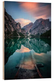 Wood print Lago di Braies just before sunset