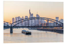 Hartschaumbild Frankfurter Stadtzentrum bei Sonnenuntergang