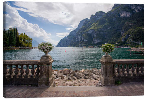 Obraz na płótnie Lake Garda in the summer